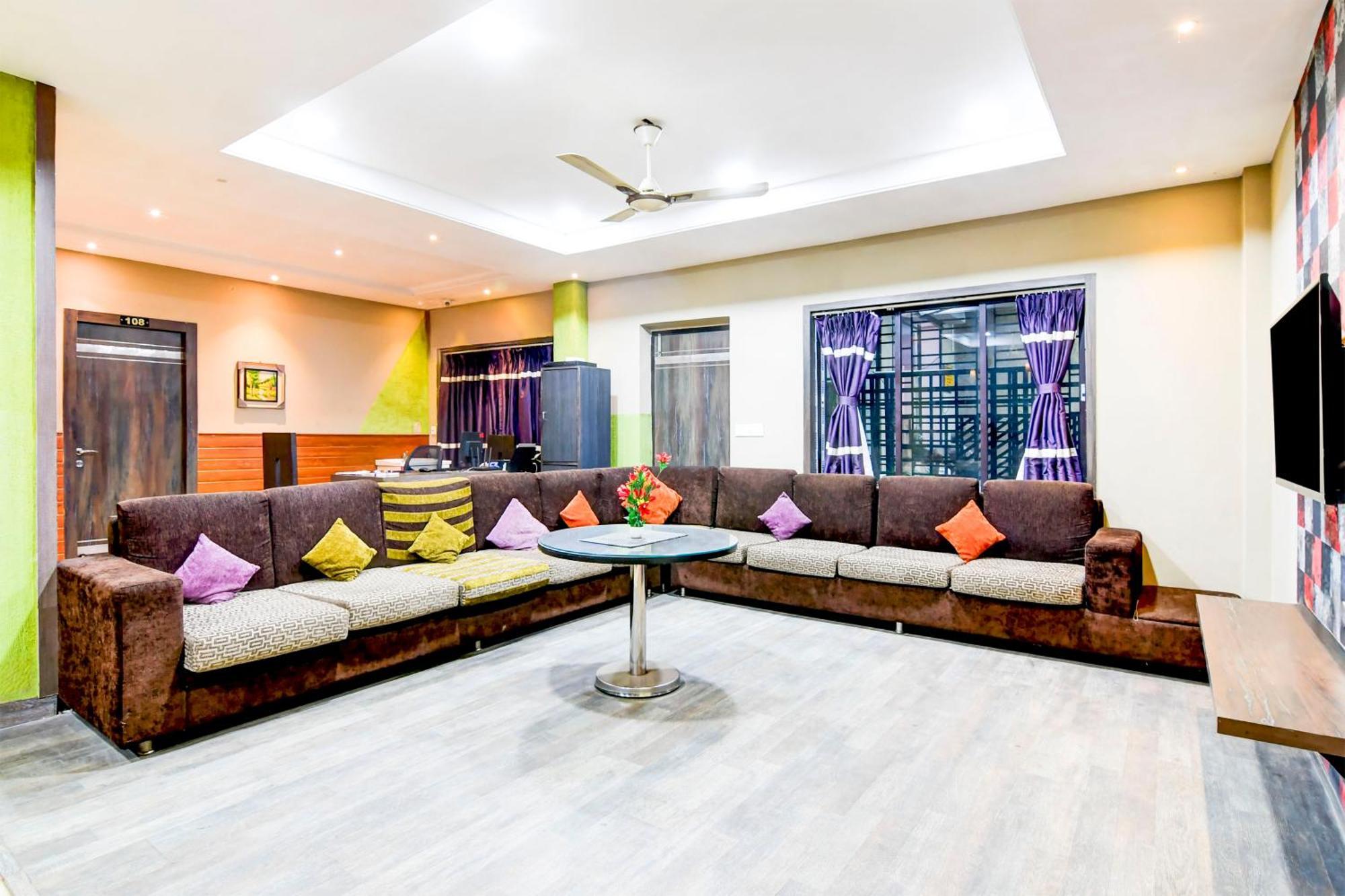 OYO 6356 Urban Guest House Bhasa Extérieur photo