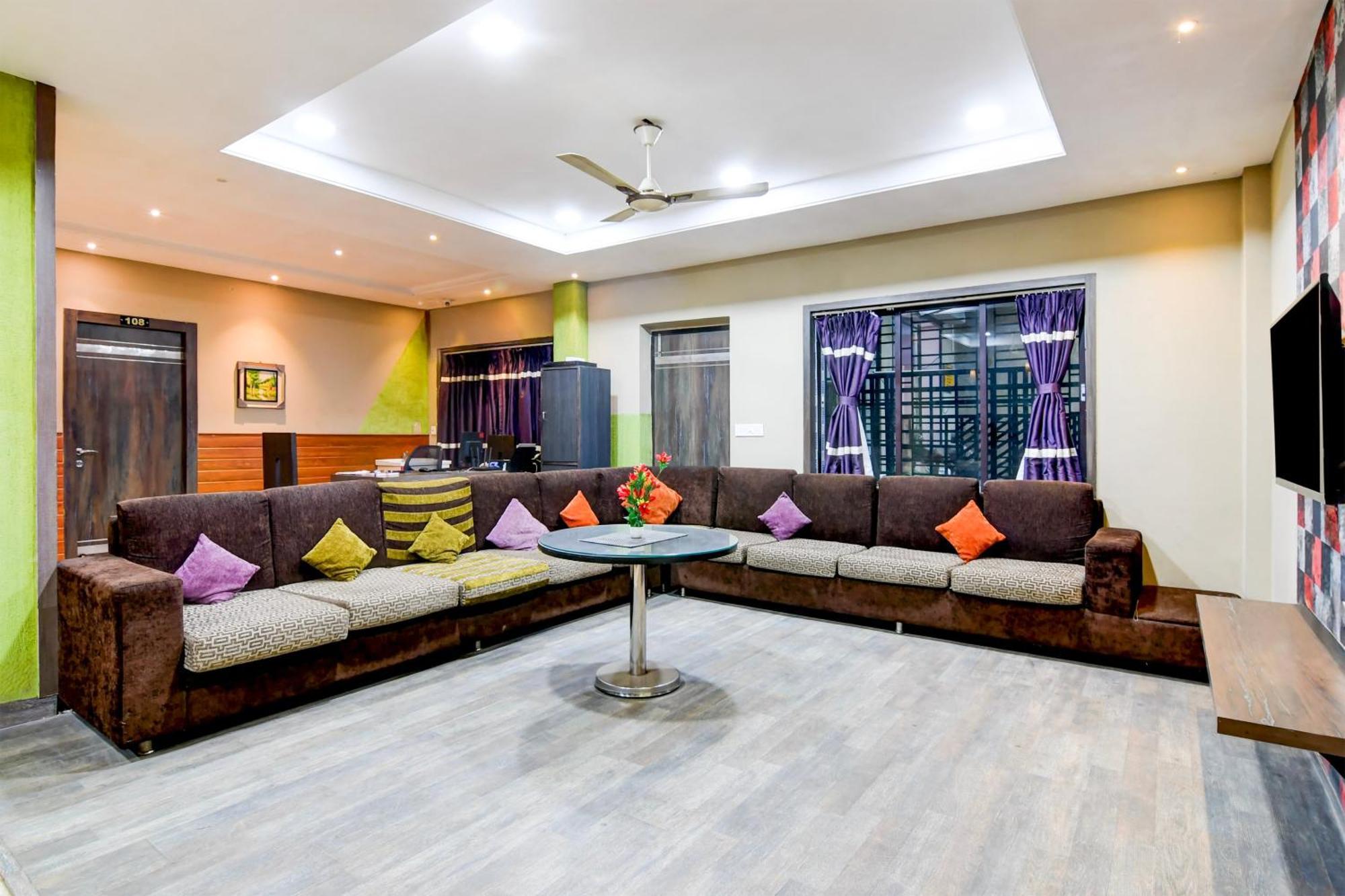 OYO 6356 Urban Guest House Bhasa Extérieur photo